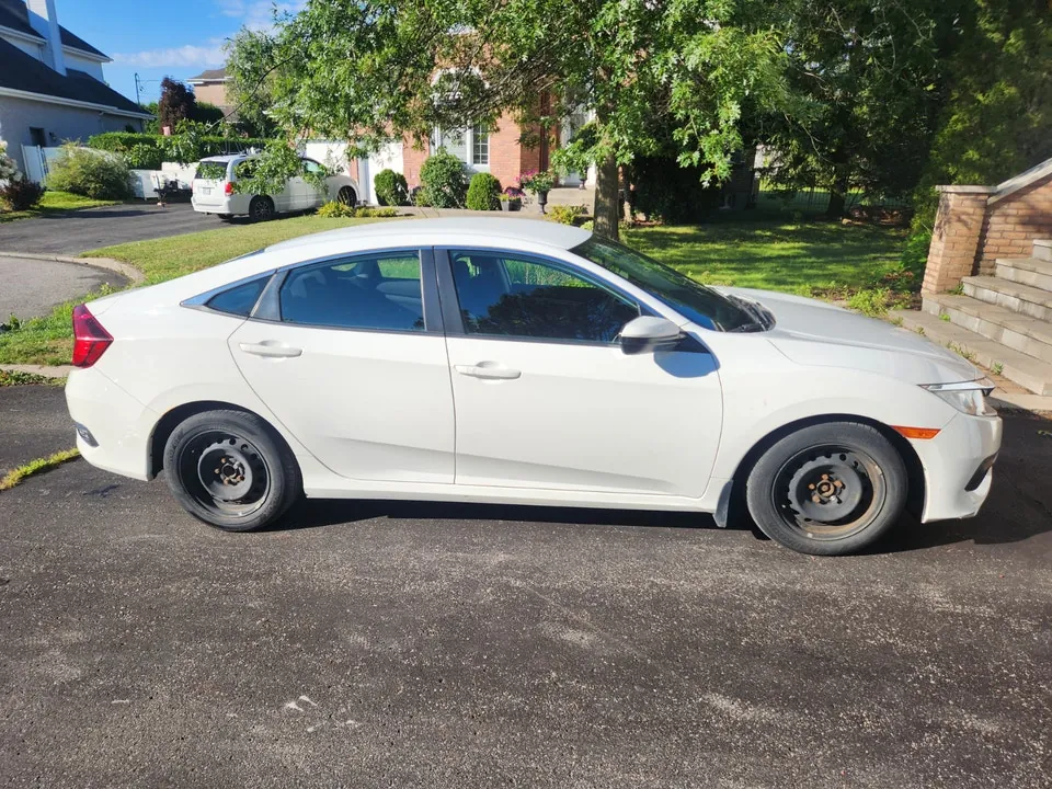 Honda Civic 2018 photo 3