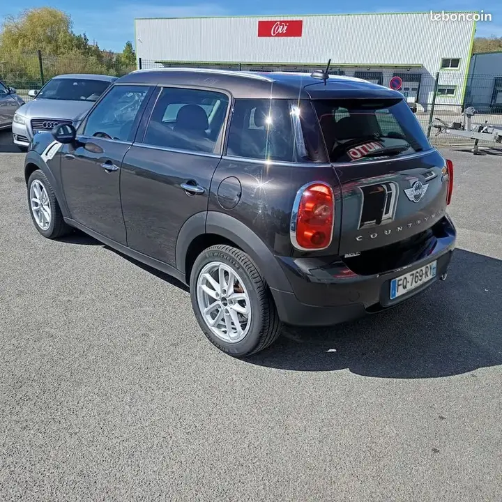 Mini Countryman 2016 photo 2