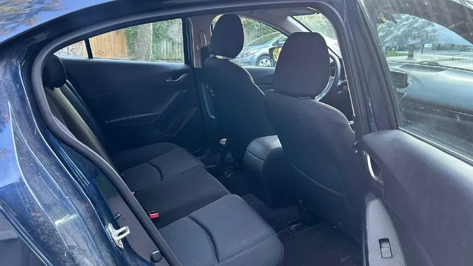 Mazda 3 2015 photo 2
