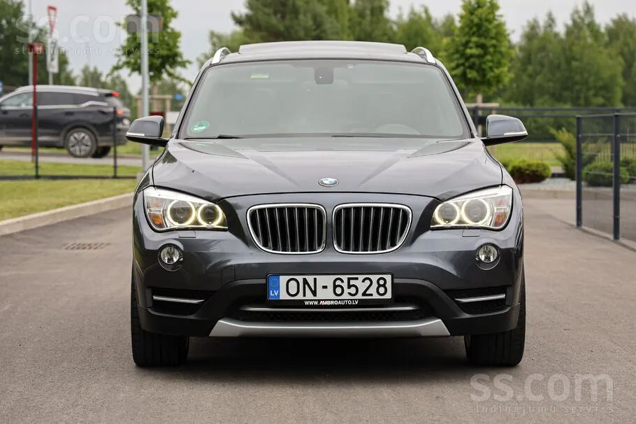 BMW X1 2013 photo 2