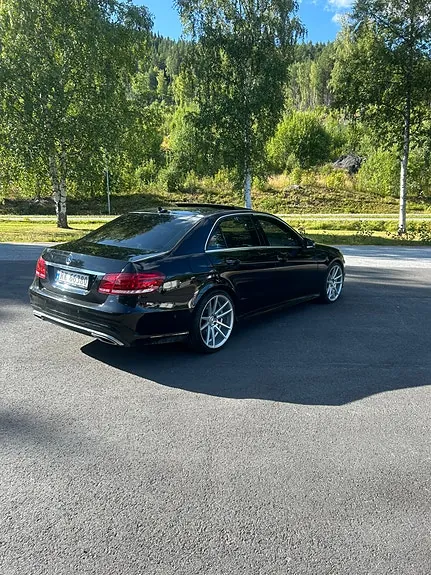 Mercedes-Benz E220 D 2013 photo 3