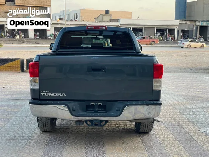 Toyota Tundra 2010 photo 3