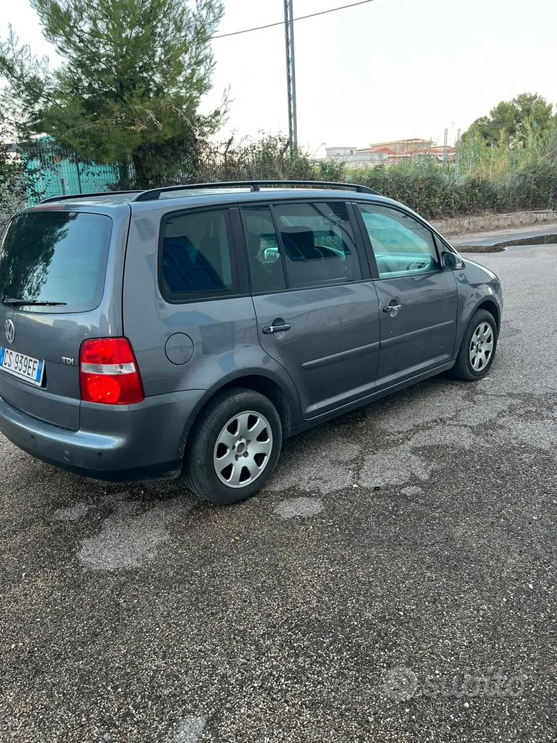 Volkswagen Touran 2005 photo 4