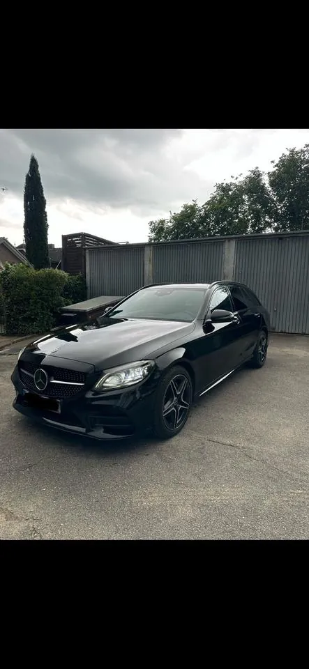 Mercedes-Benz C220D