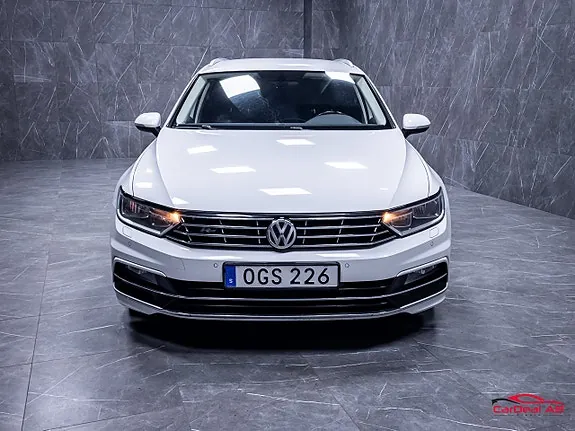 Volkswagen Passat 2017 photo 2