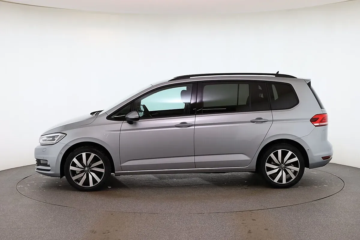 Volkswagen Touran 2026 photo 2