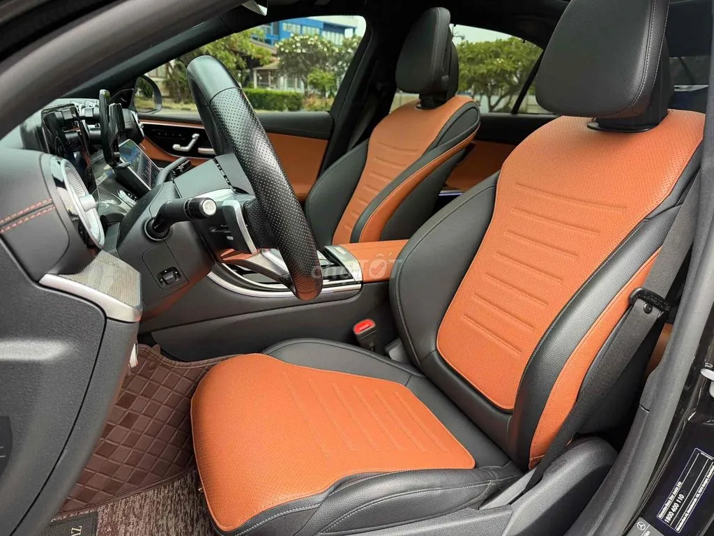 Mercedes-Benz C300 2022 photo 2