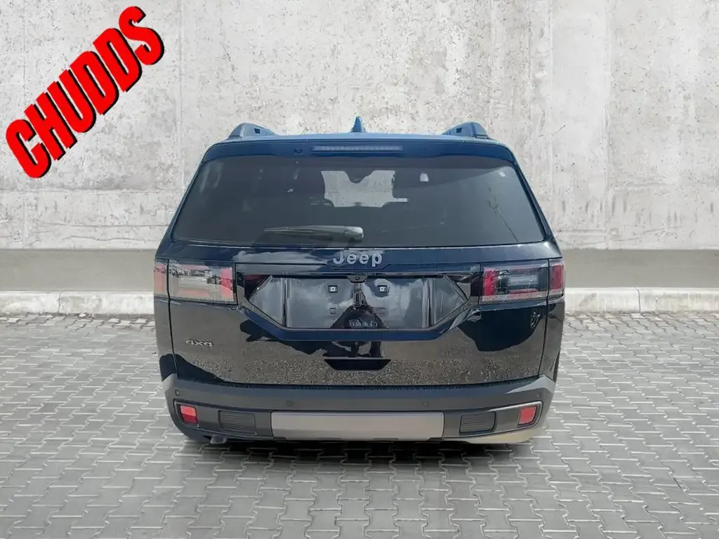 Jeep Cherokee 2026 photo 3
