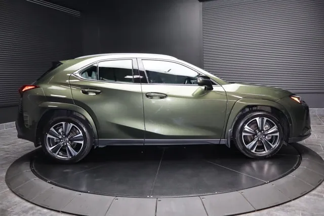 Lexus Ux 2025 photo 2
