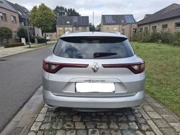 Renault Megane 2018 photo 2