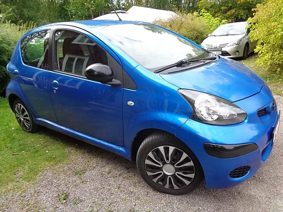 Toyota Aygo 2011 photo 2