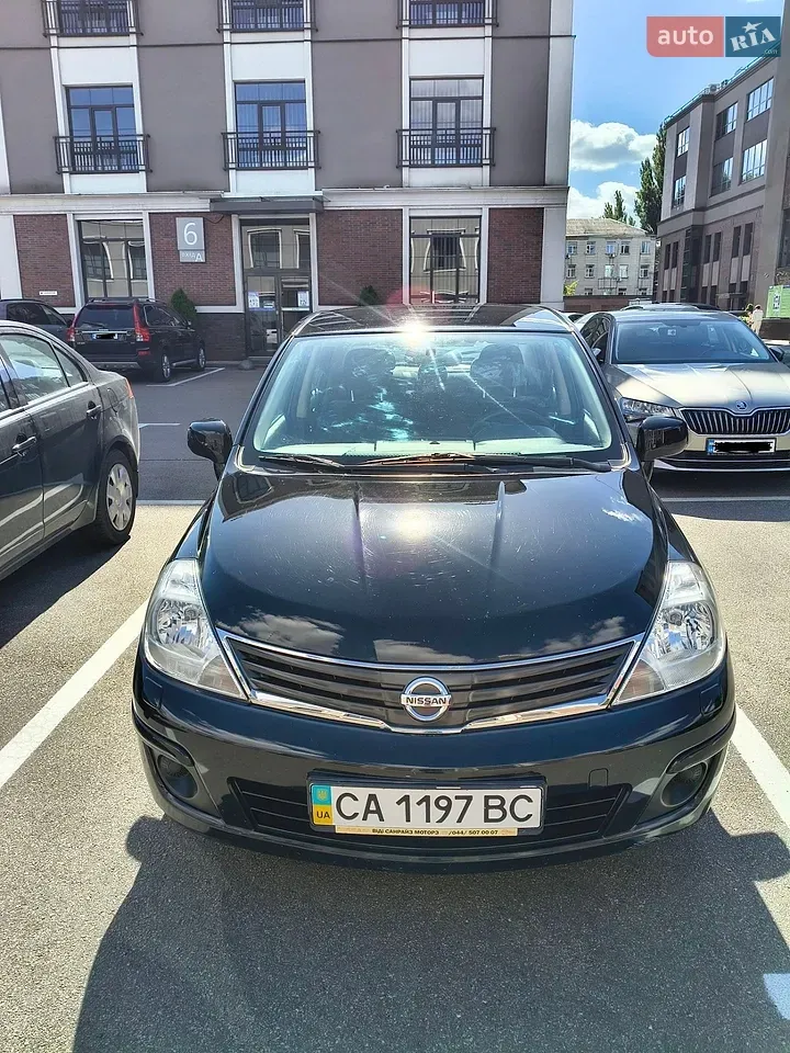 Nissan Tiida