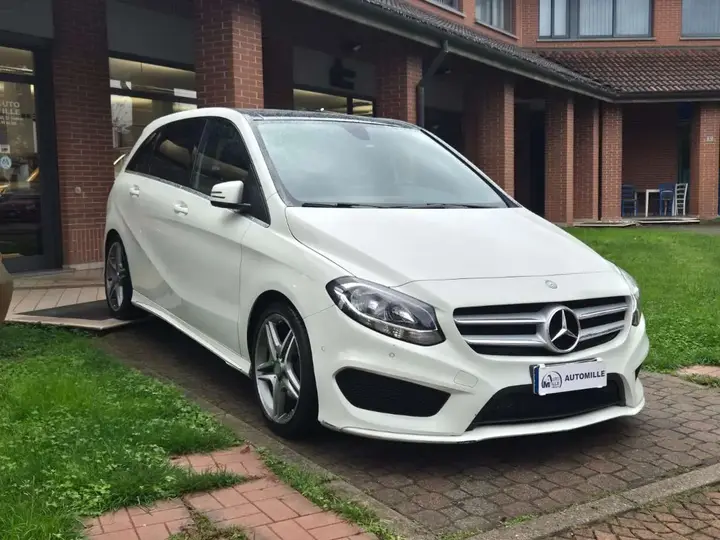 Mercedes-Benz B 180