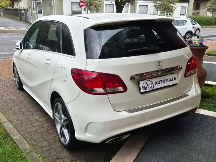 Mercedes-Benz B 180 2016 photo 5