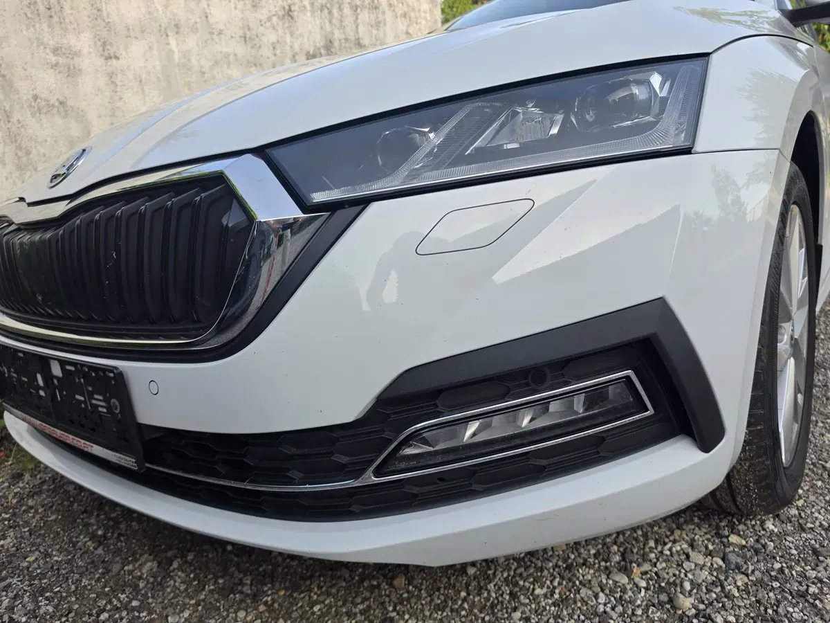 Skoda Octavia 2023 photo 2