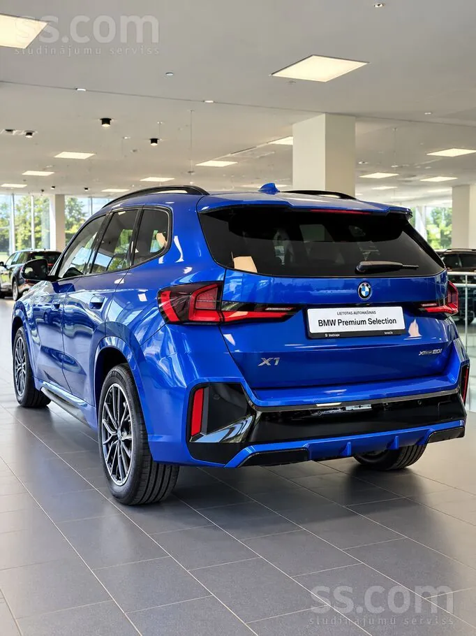 BMW X1 2023 photo 3