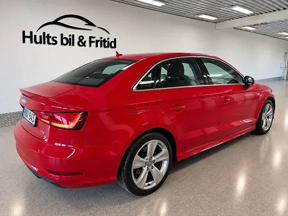 Audi A3 2015 photo 3