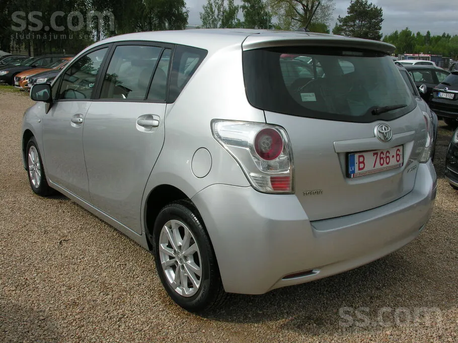 Toyota Verso 2011 photo 4