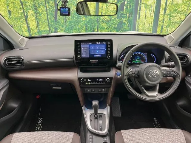Toyota Yaris Cross Hybrid Z 2022 photo 2