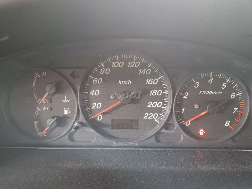 Ford Laser 2002 photo 2