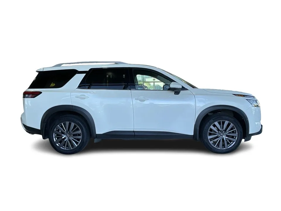 Nissan Pathfinder 2023 photo 3