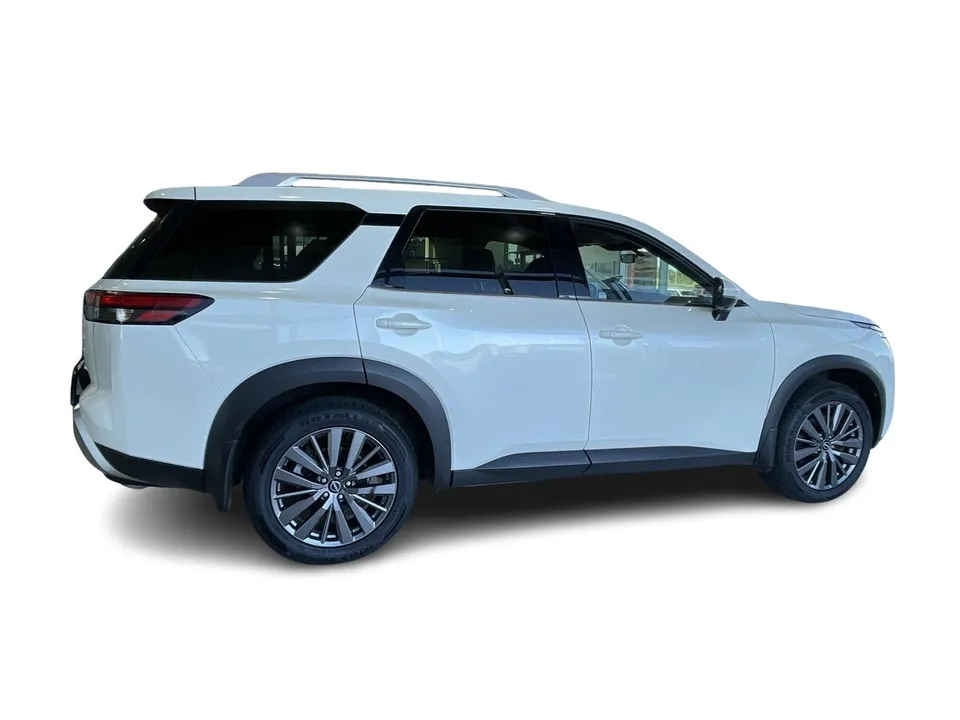 Nissan Pathfinder 2023 photo 2