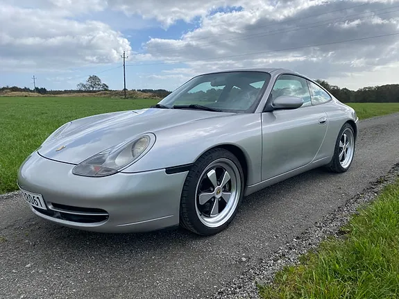 Porsche 911 Carrera 2000 photo 2