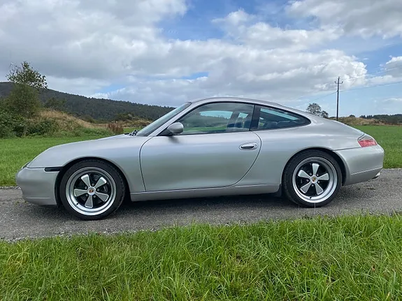 Porsche 911 Carrera 2000 photo 4