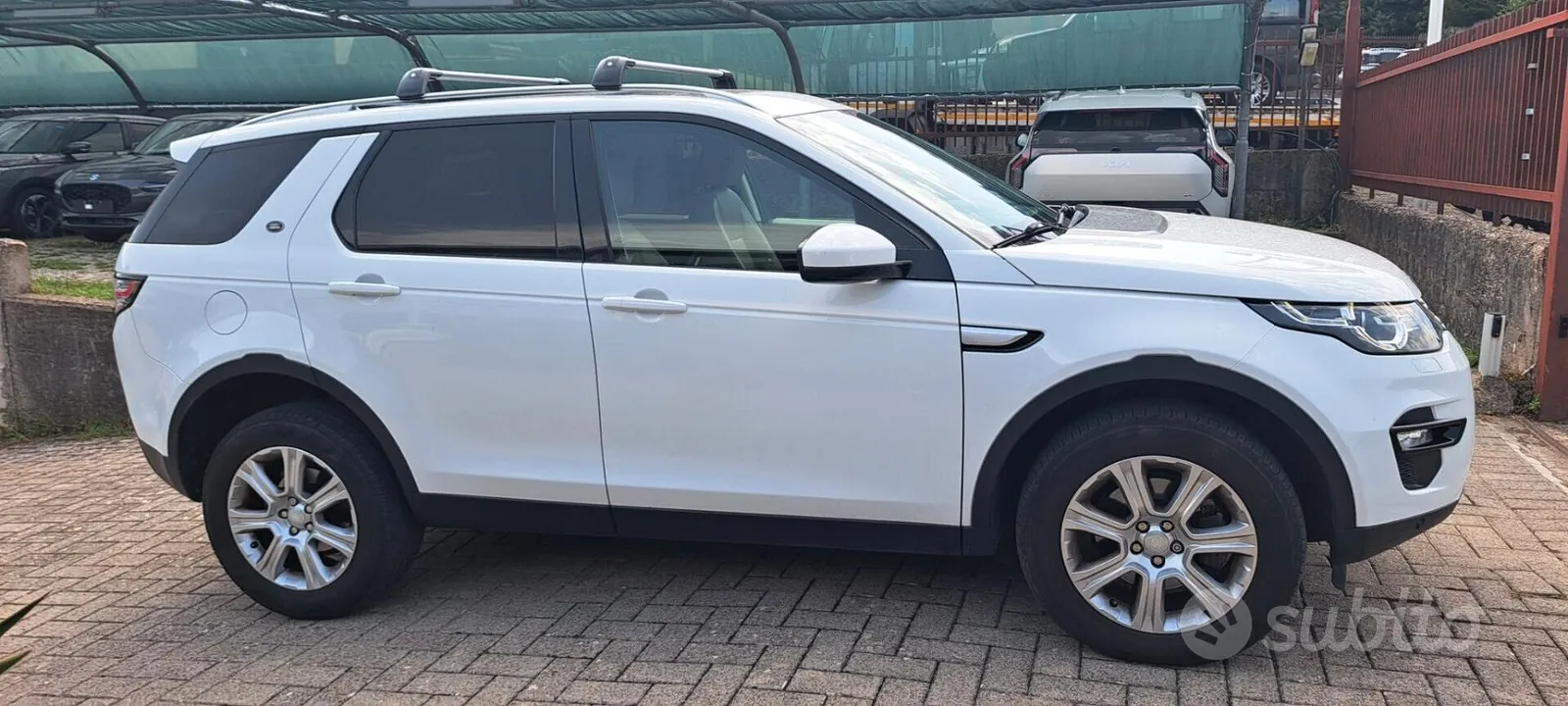 Land Rover Discovery Sport 2016 photo 2