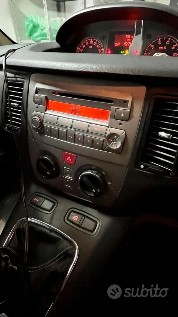 Lancia Musa 2008 photo 2
