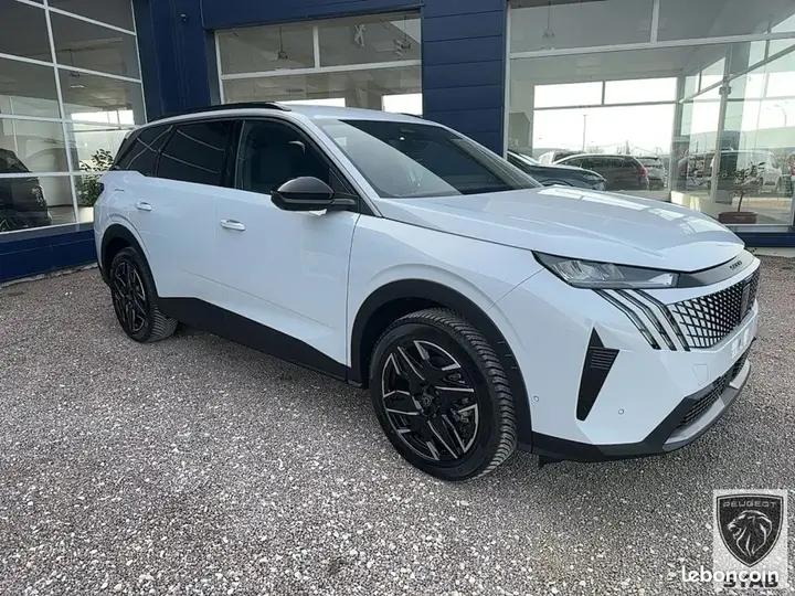 Peugeot 5008 2024 photo 2