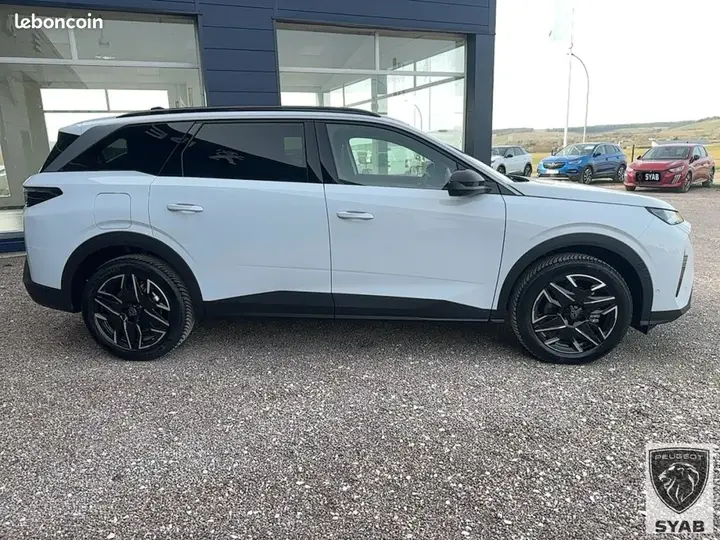 Peugeot 5008 2024 photo 3