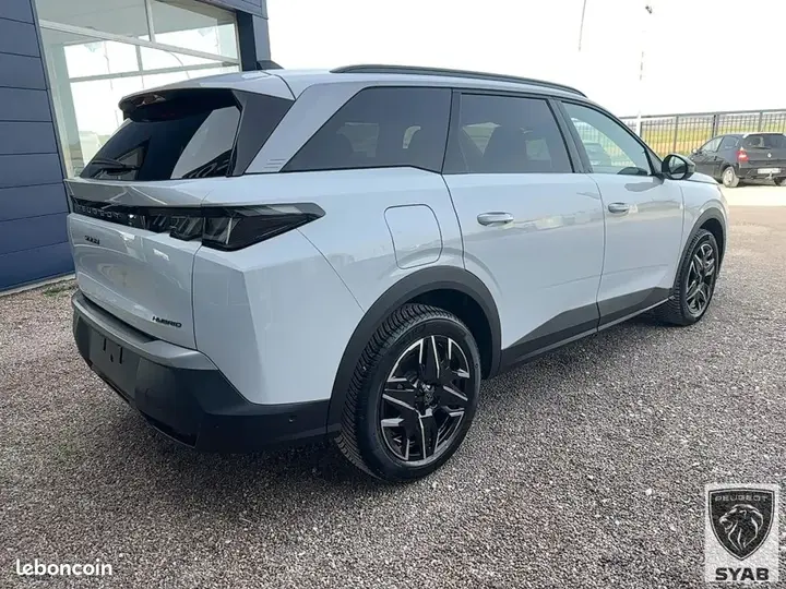 Peugeot 5008 2024 photo 4