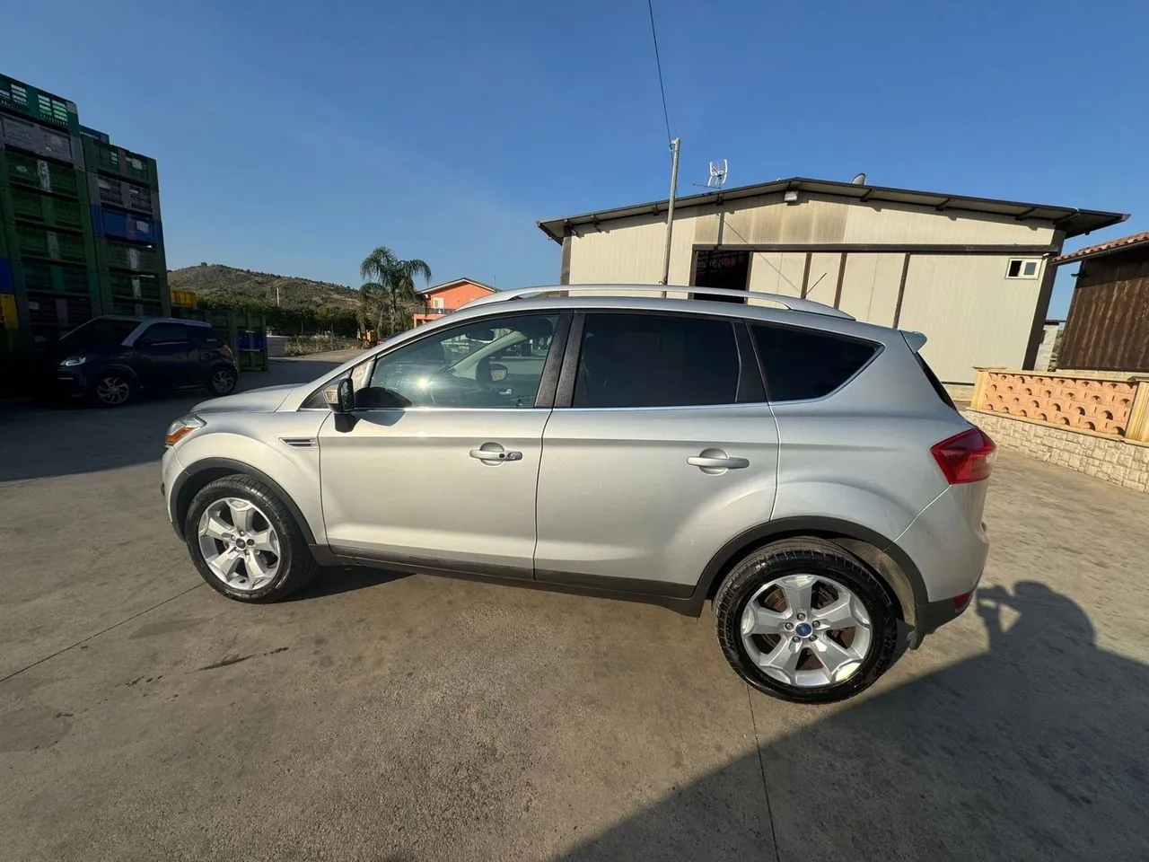 Ford Kuga 2012 photo 2