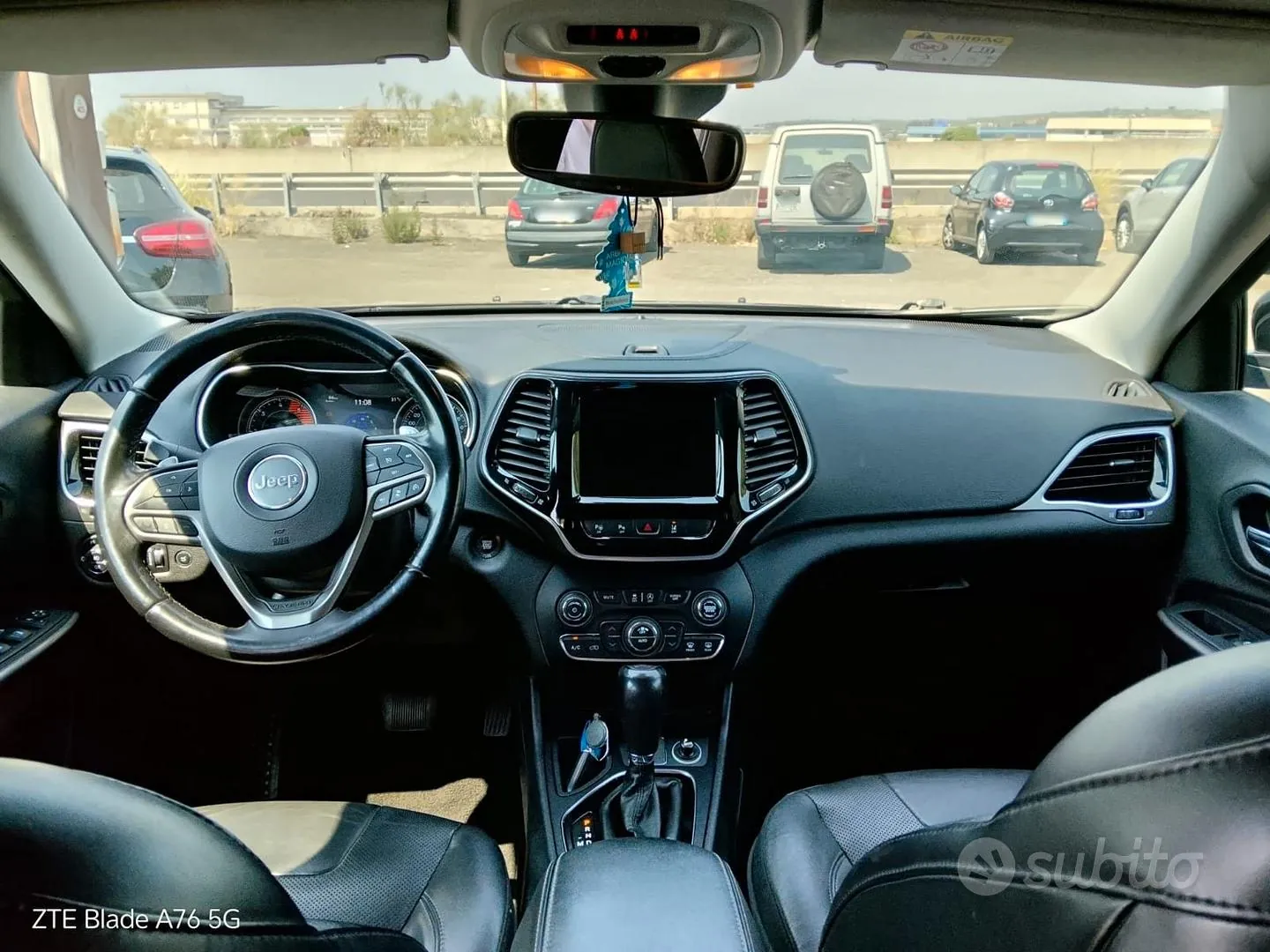 Jeep Cherokee 2019 photo 3