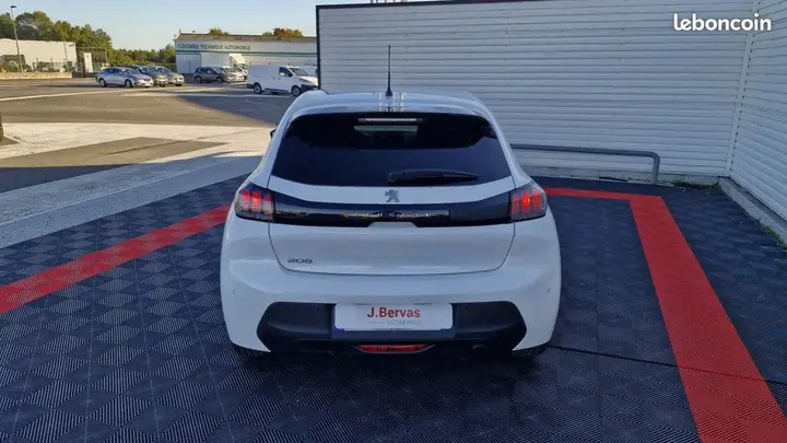 Peugeot 208 2023 photo 5