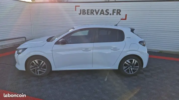 Peugeot 208 2023 photo 3