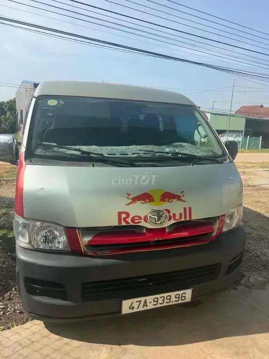 Toyota Hiace 2007 photo 2