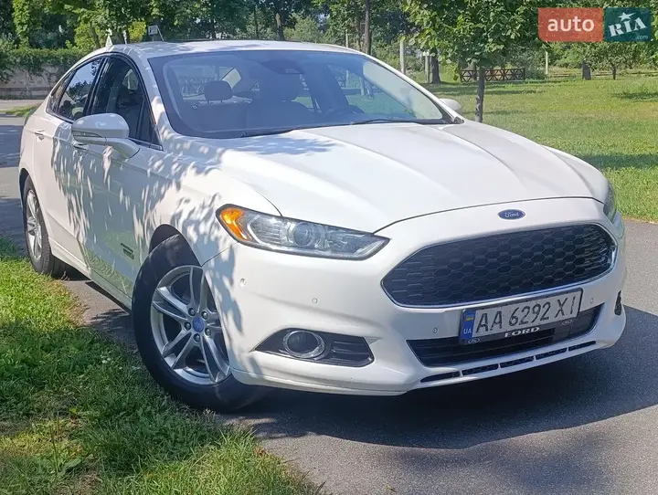 Ford Fusion 2015 photo 2