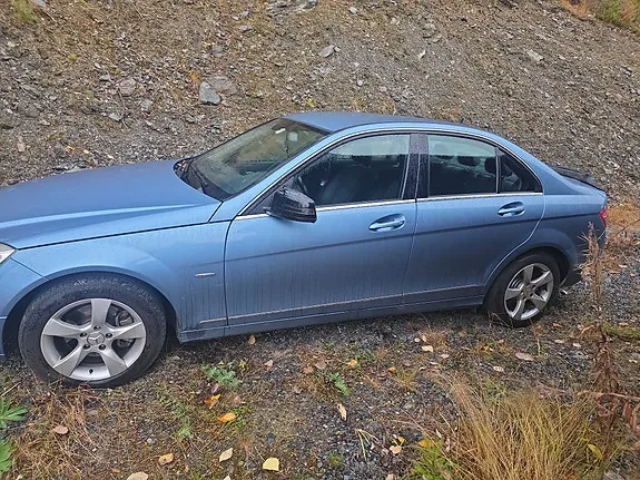 Mercedes-Benz C220 D 2009 photo 2