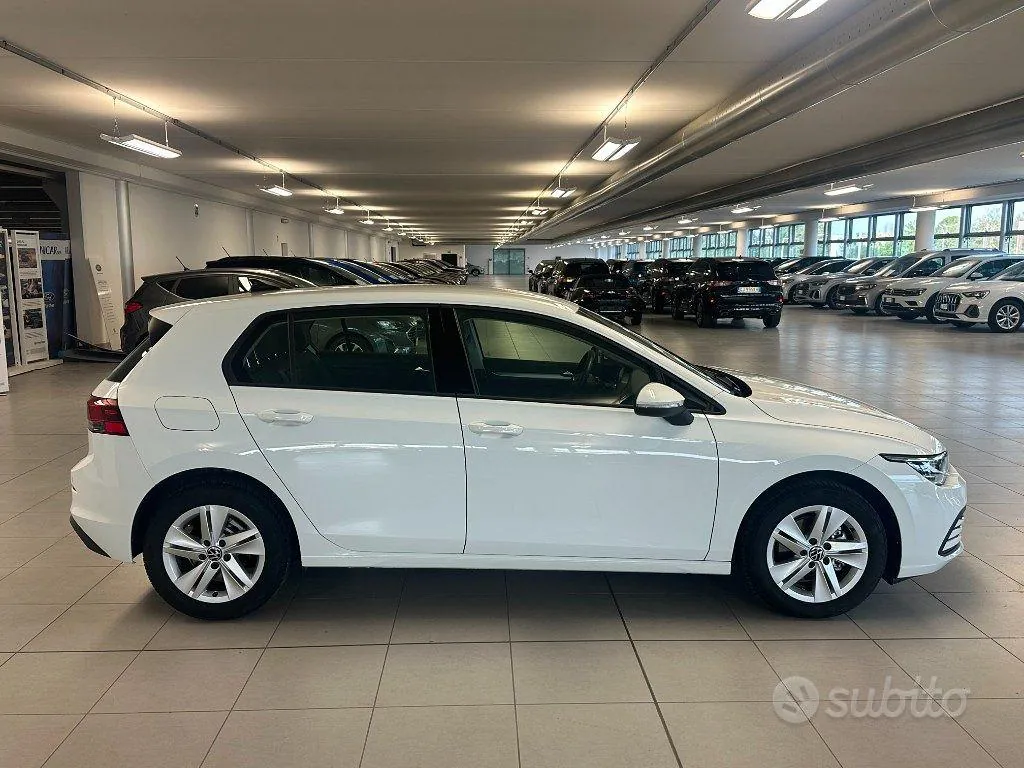 Volkswagen Golf 2023 photo 4