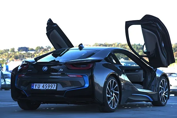 BMW I8 2015 photo 5