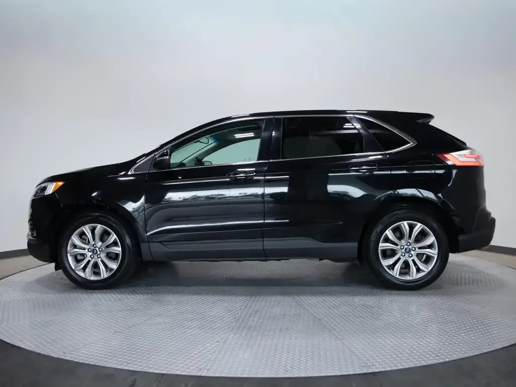Ford Edge 2022 photo 2