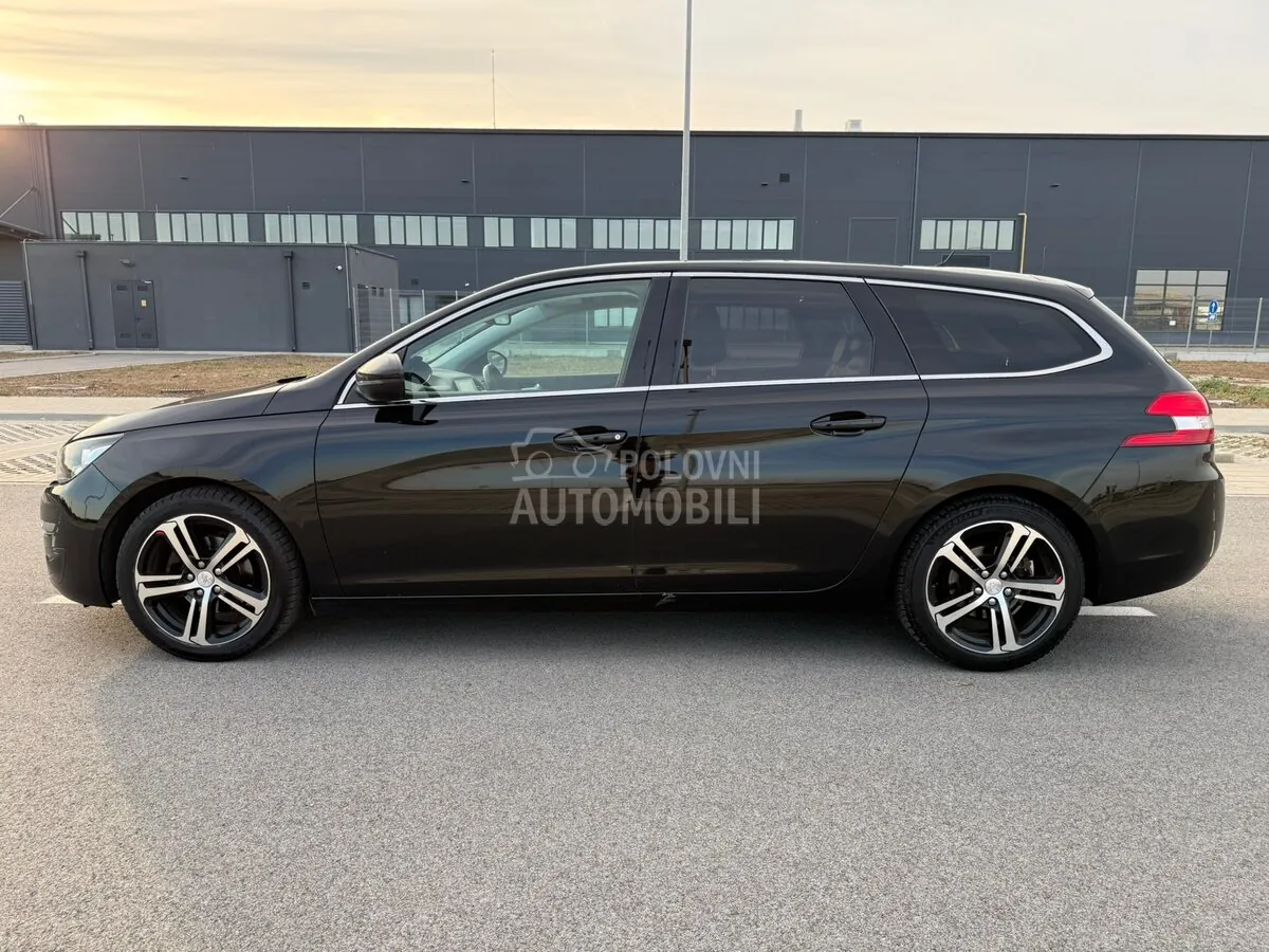Peugeot 308 2015 photo 4