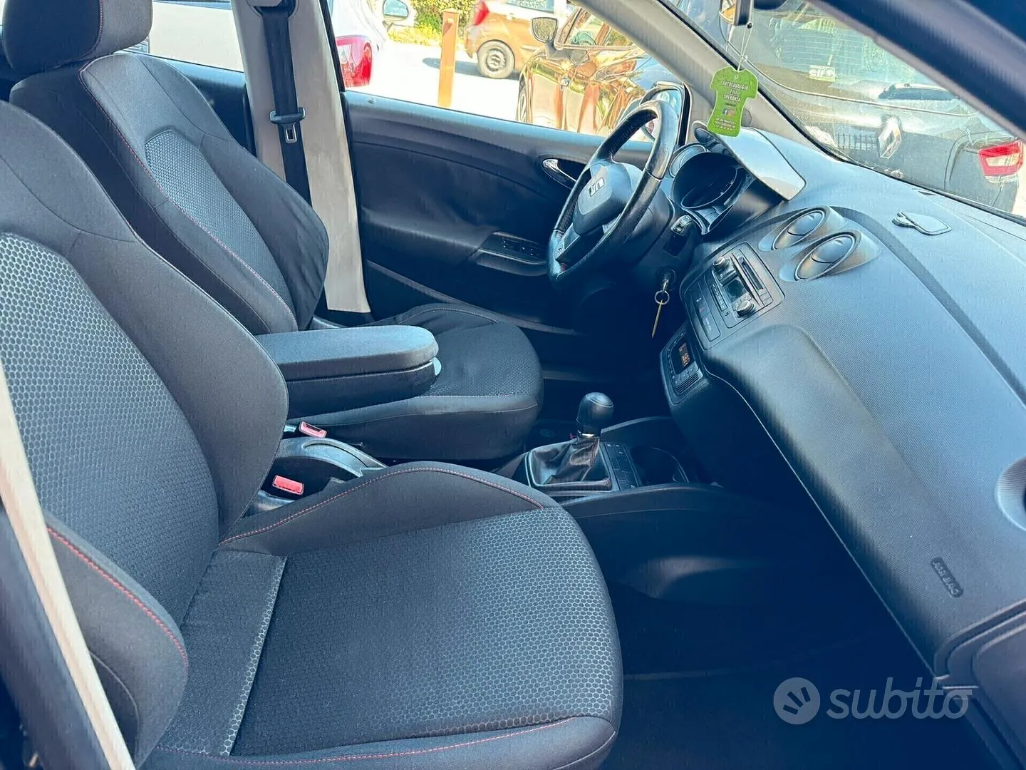 Seat Ibiza 2014 photo 5