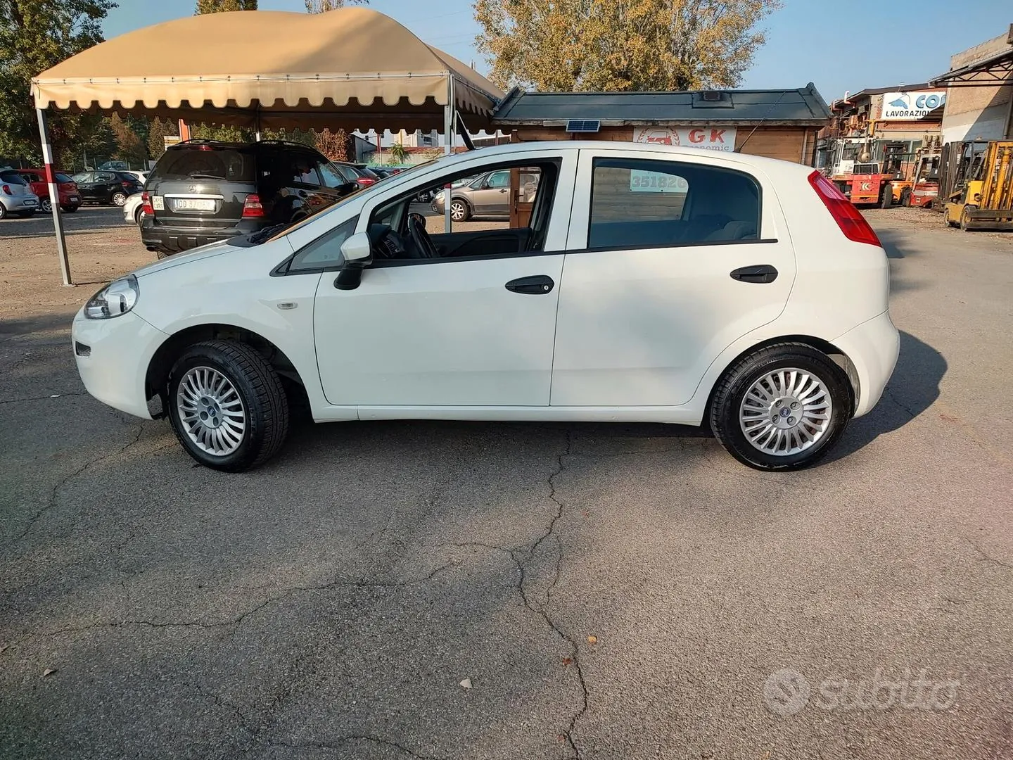 Fiat Punto 2015 photo 2