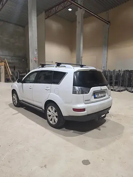 Mitsubishi Outlander 2010 photo 5