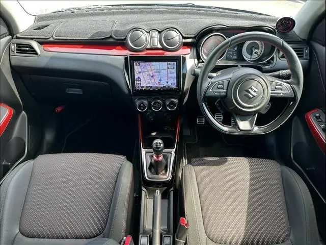Suzuki Swift Sport 2019 photo 2