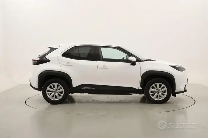 Toyota Yaris Cross 2023 photo 3