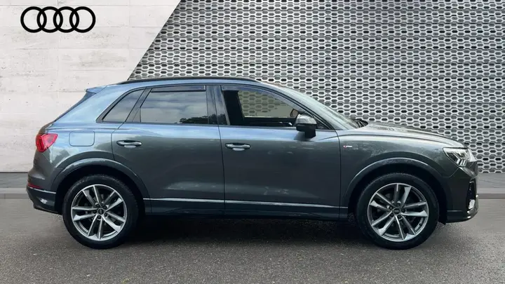 Audi Q3 2023 photo 4